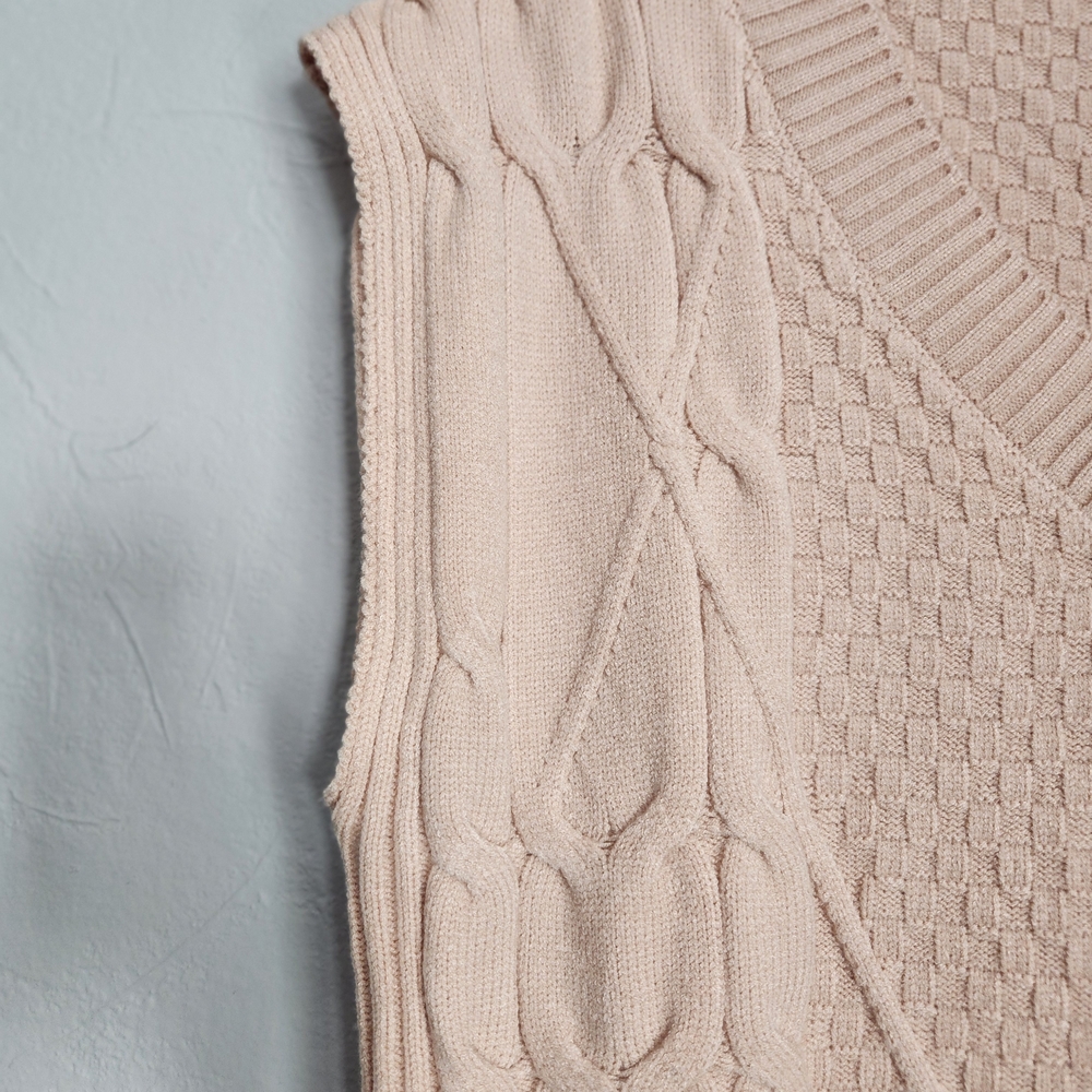 V Neck Sweater Vest - Picture 6 of 8